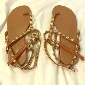 bcbg gold and brown shoes